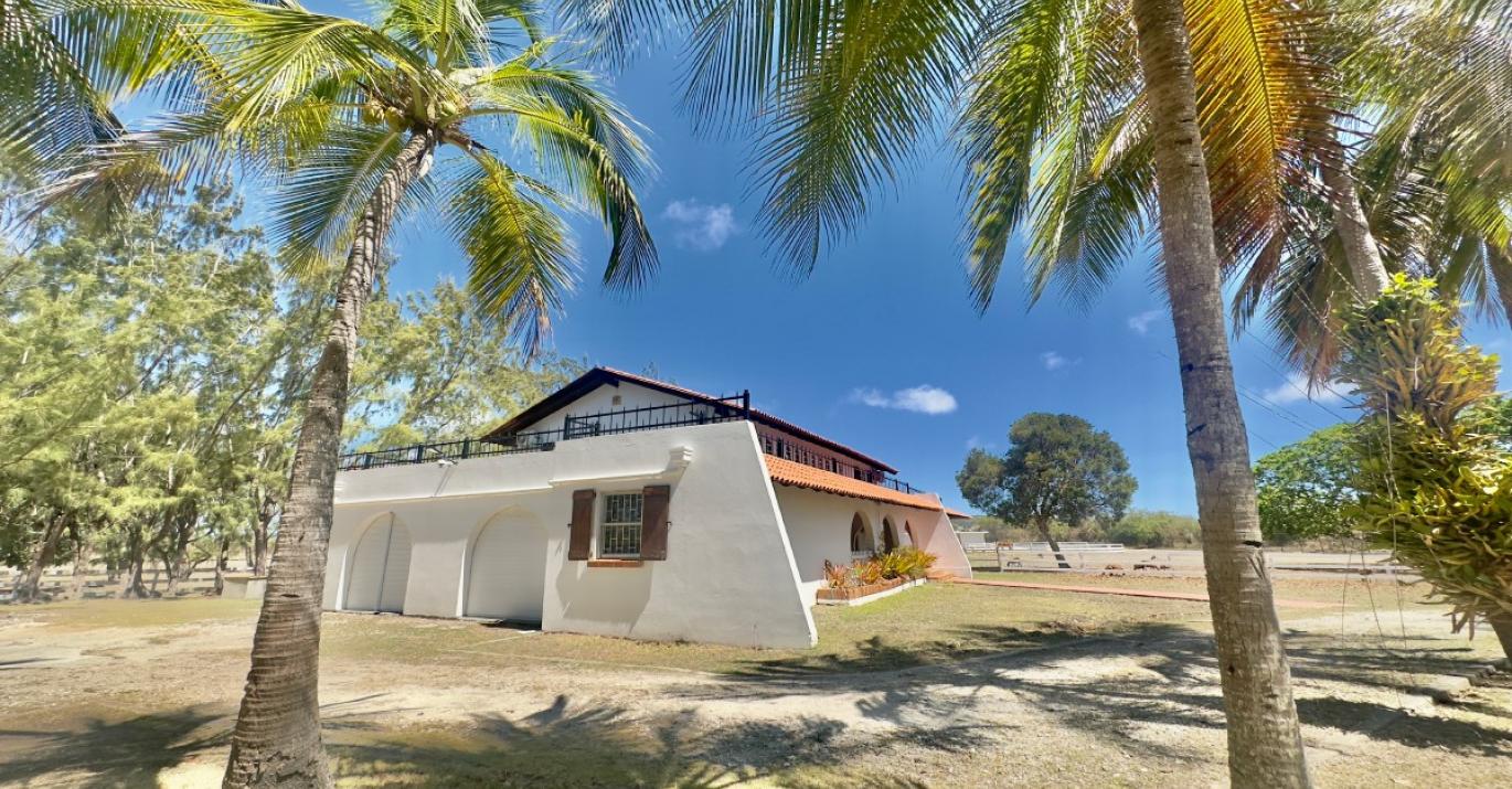 Topaz Estate Exterior 44