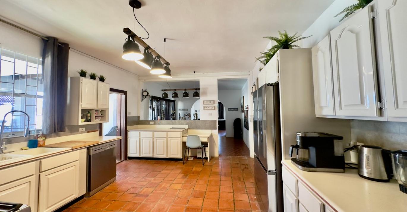 Topaz modern kitchen 17