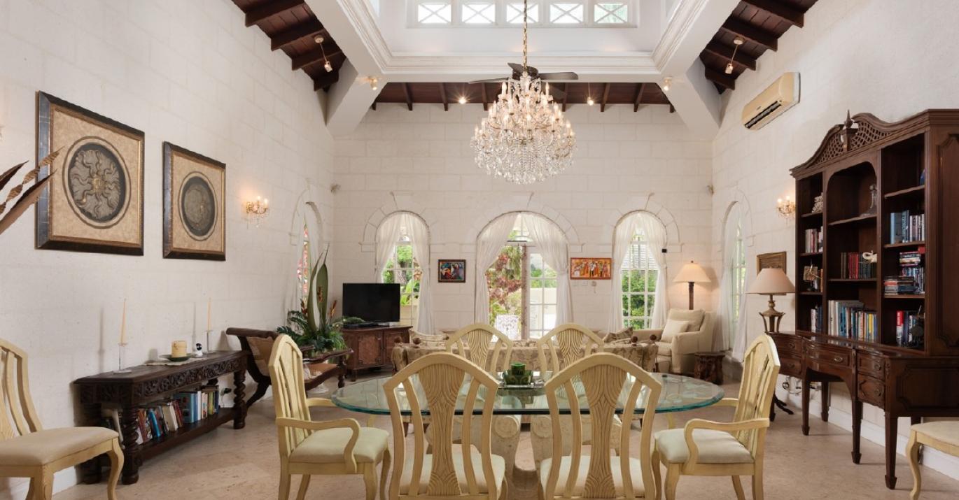 Twin Palms dining area
