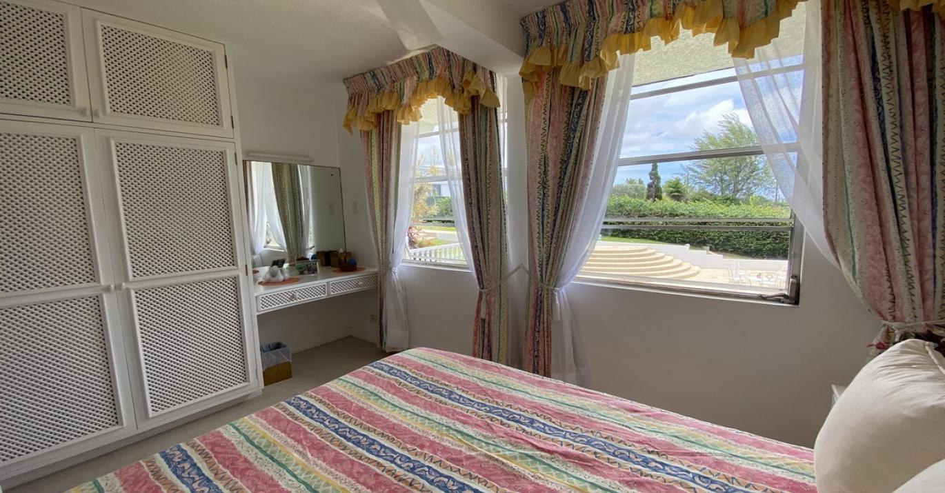 Upton Bella Vista Bedroom 2a