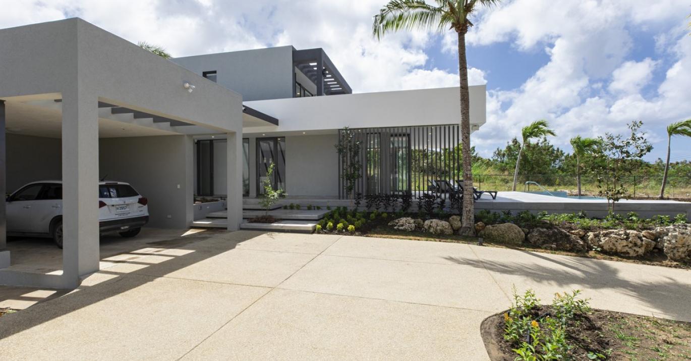 Virgo Villa Car Port