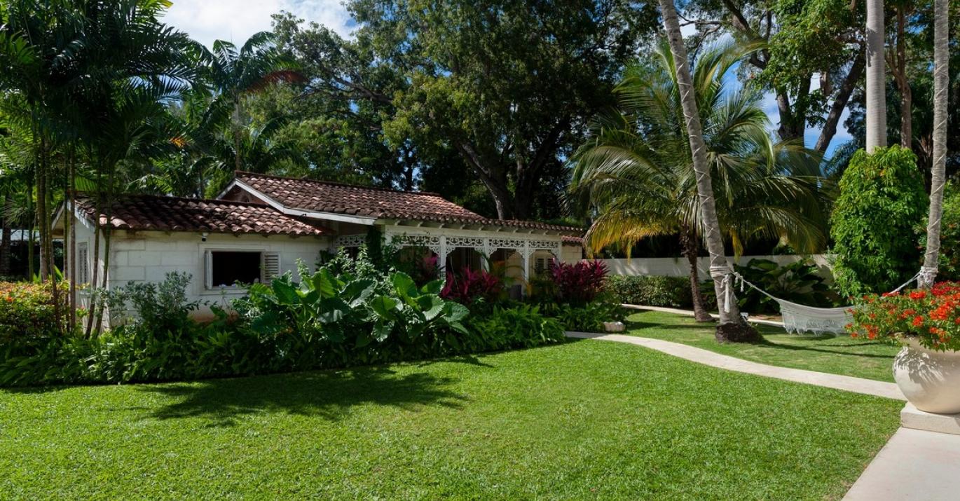 Villa Melissa Manicured Garden
