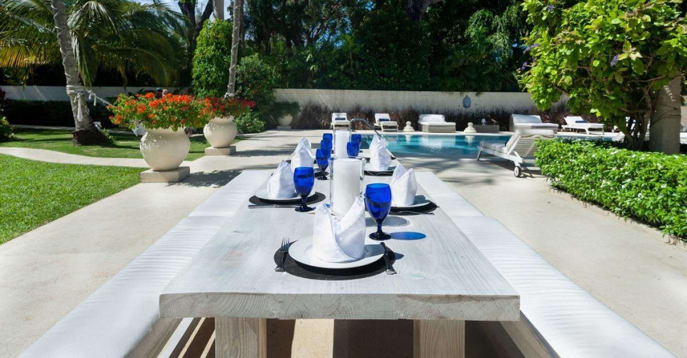 Villa Melissa Outdoor Dining