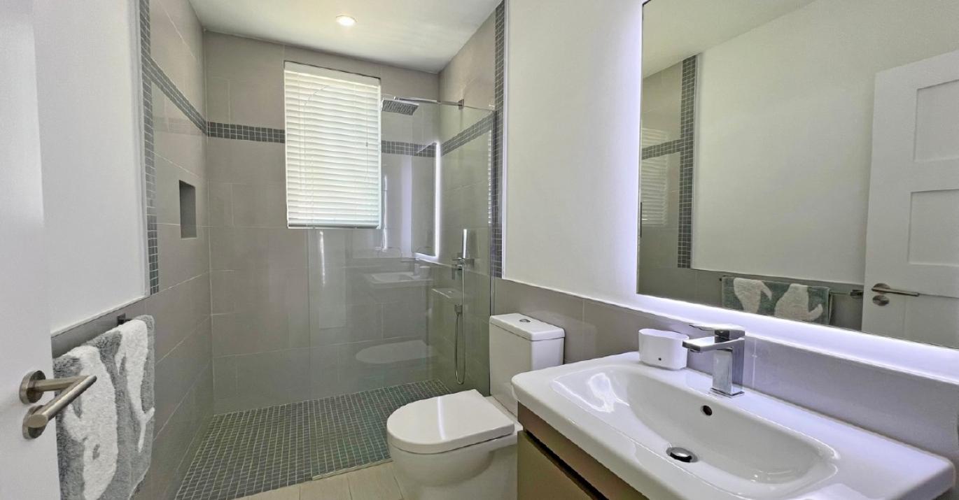 Westmoreland Hills46 Bathroom m