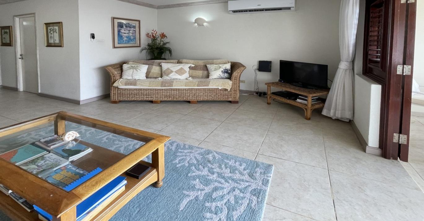White Sands G2 Sitting Room with TV
