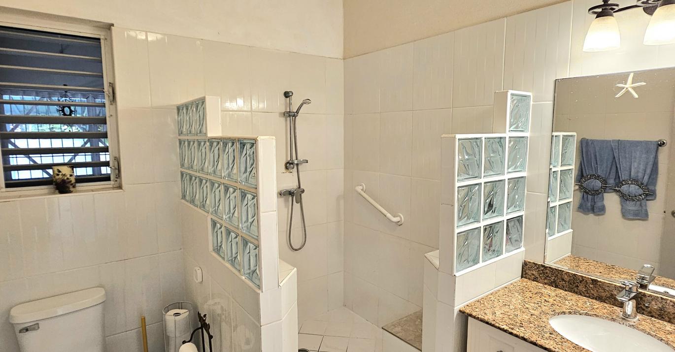 atlantic pearl 120 bathroom one