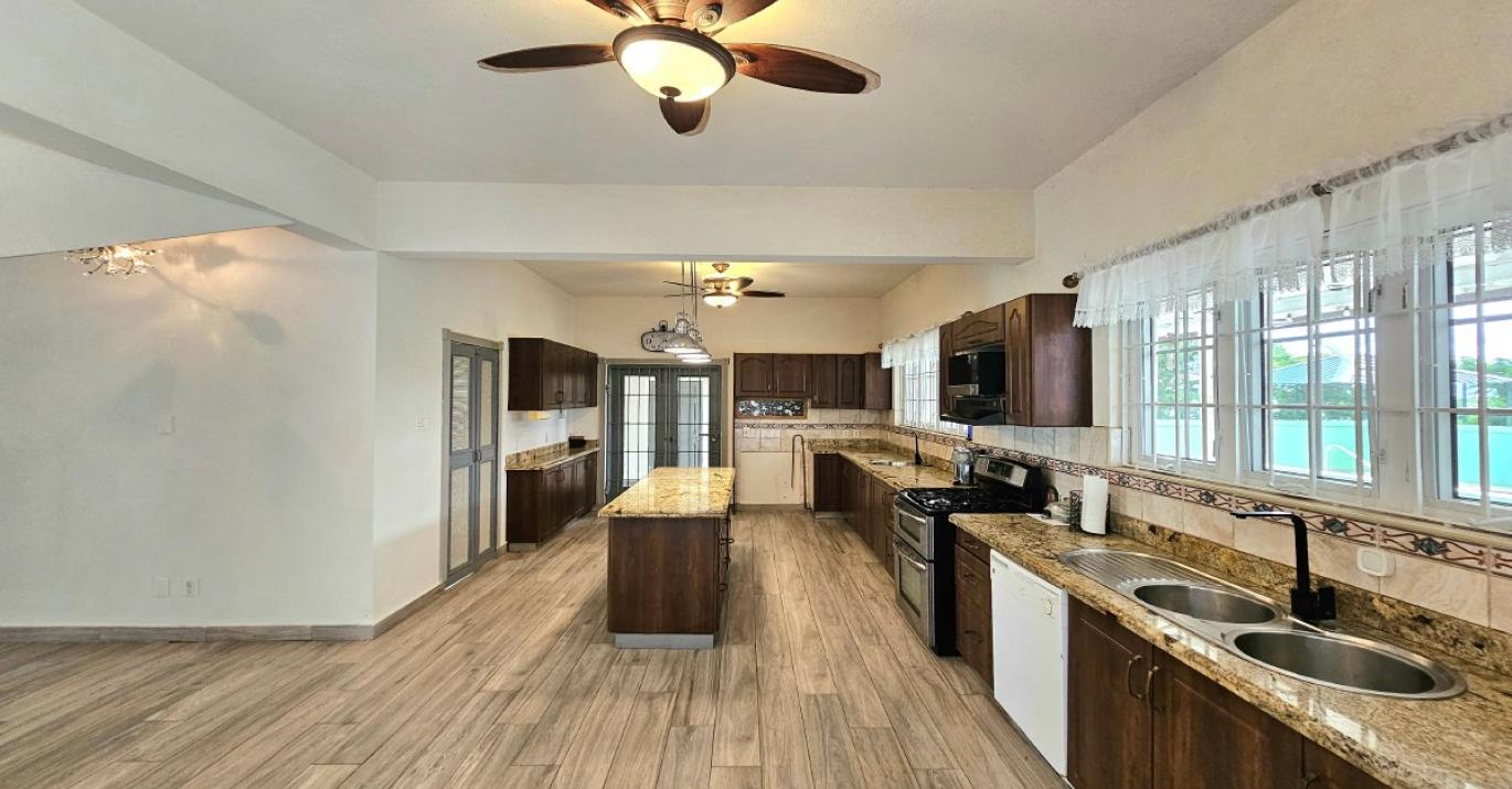 atlantic pearl 120 kitchen