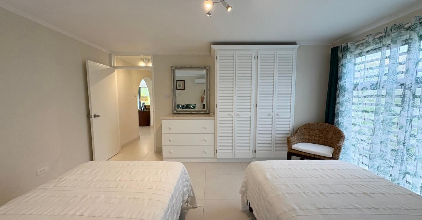 banyan 21 twin closet