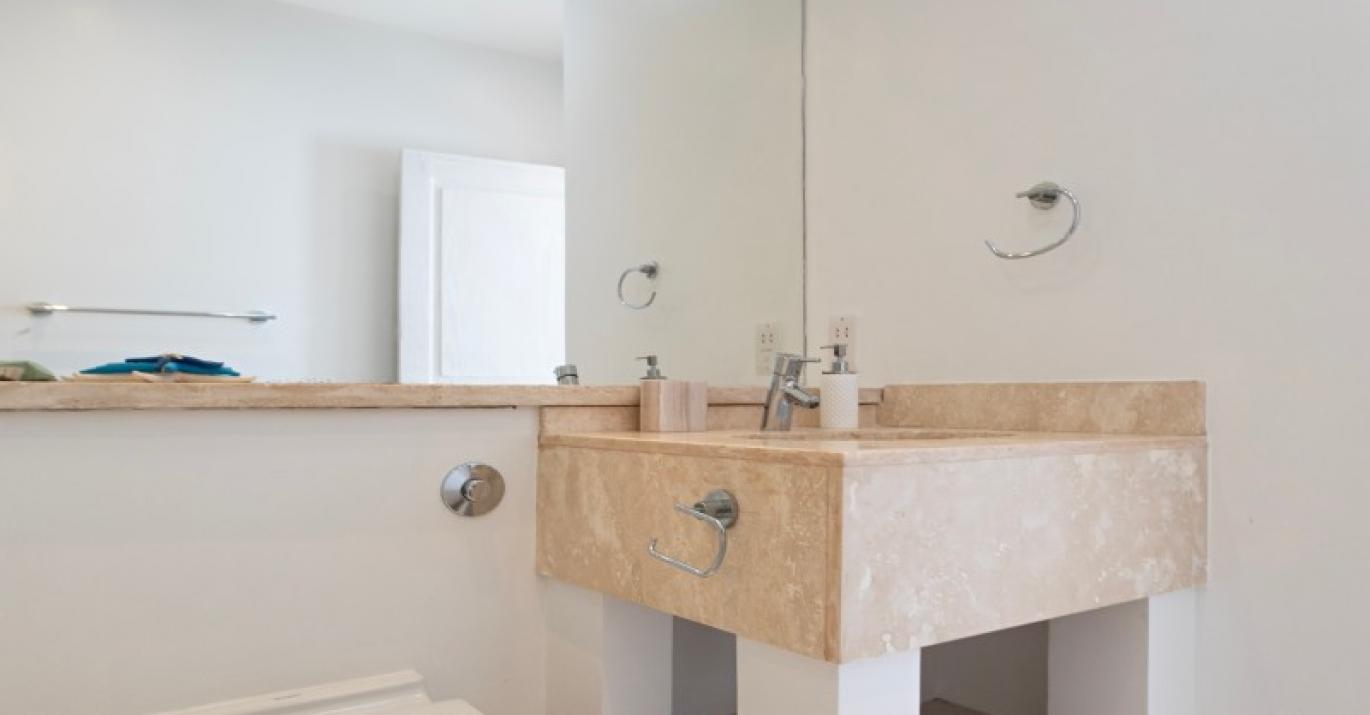 battaleys 17 single vanity