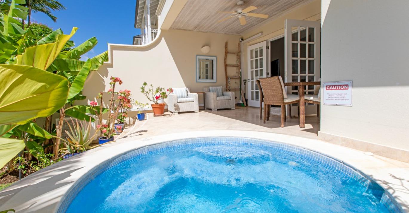 battaleys mews 17 plunge pool