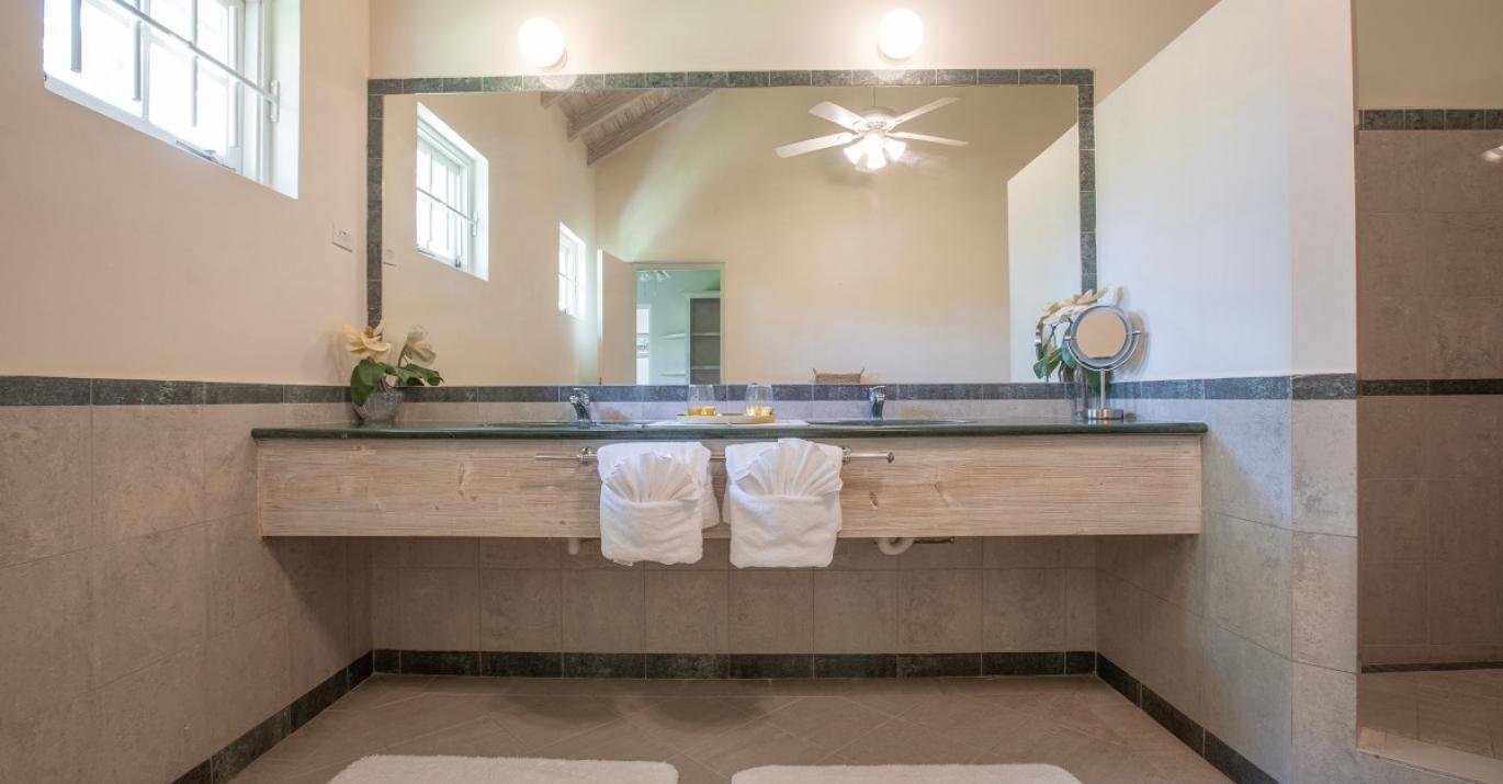 calimbo bathroom mirror