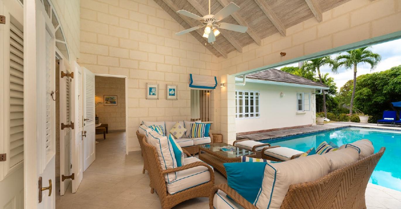 calimbo poolside lounge