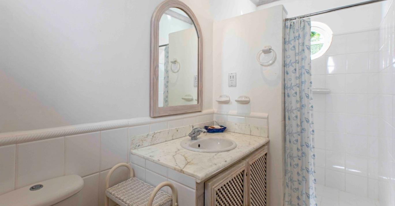 cassia heights7 ensuite bathroom