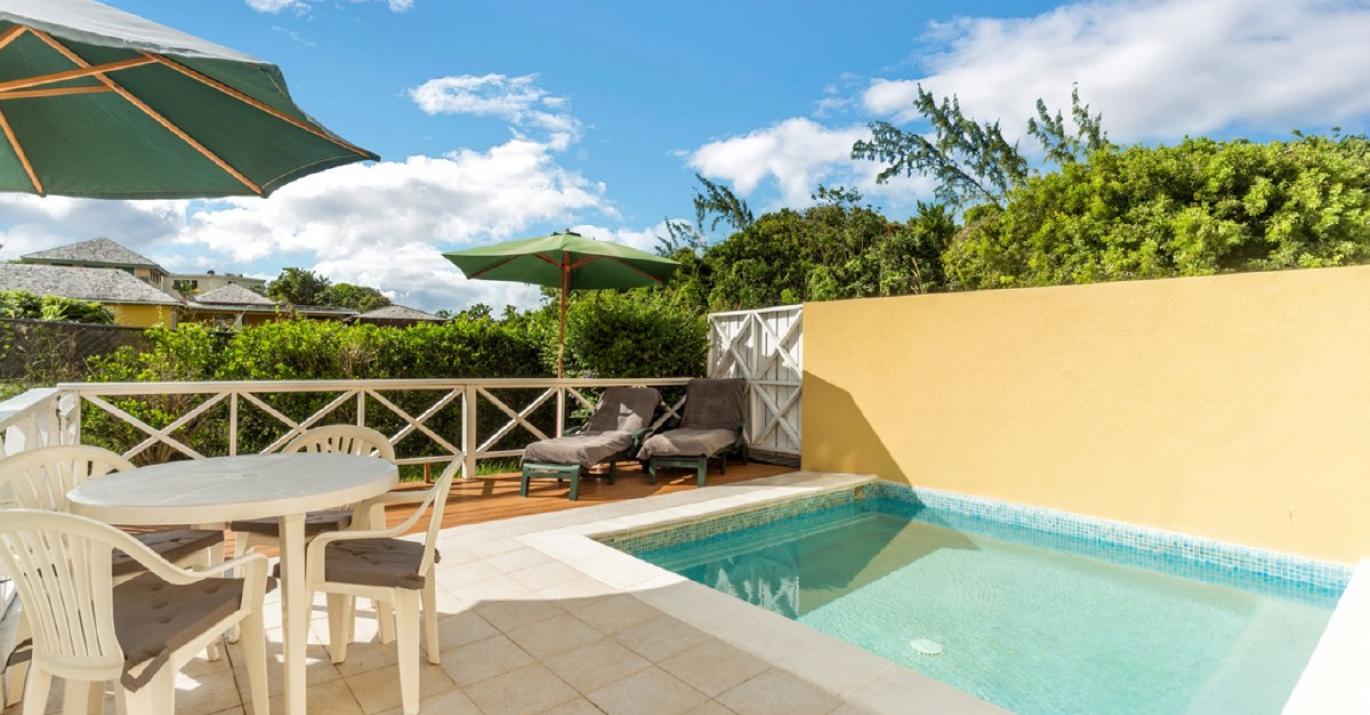 emerald woods1 pool deck