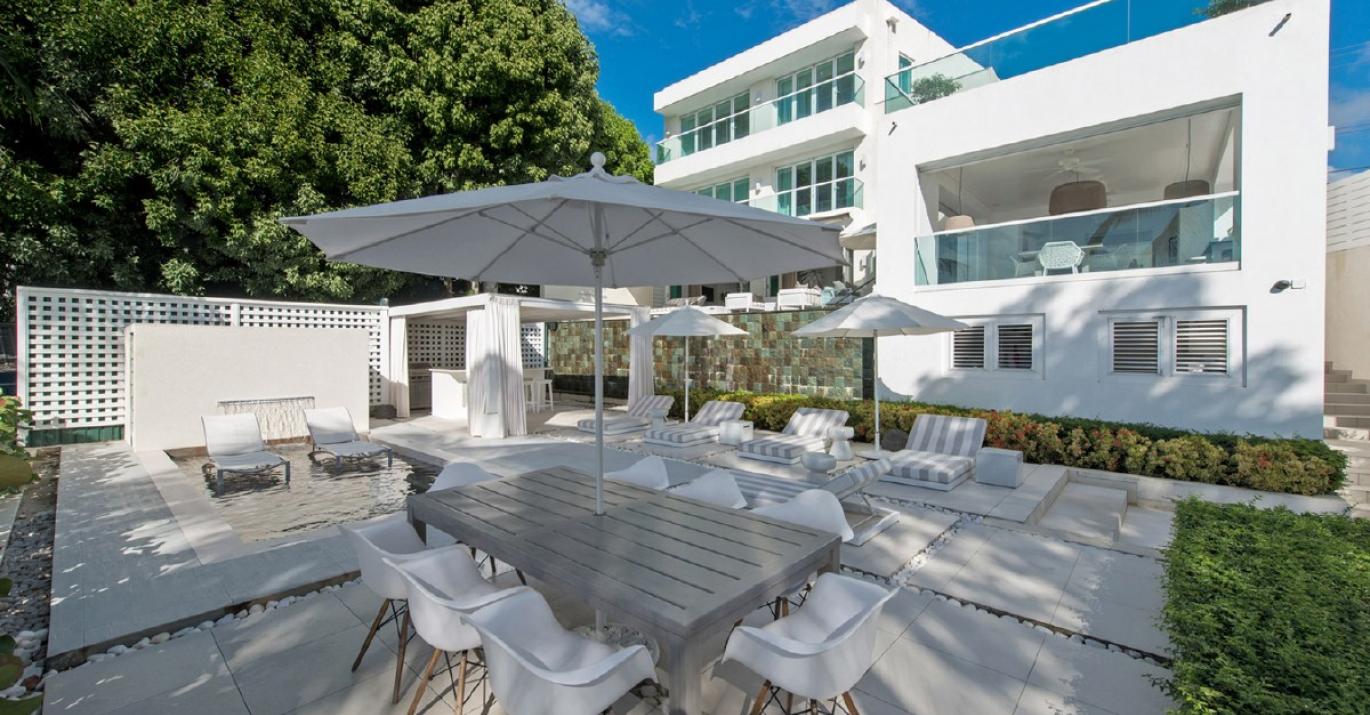 footprints beachfront villa pool deck