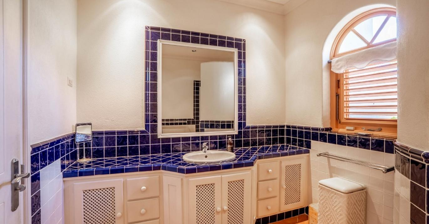 jammin single vanity