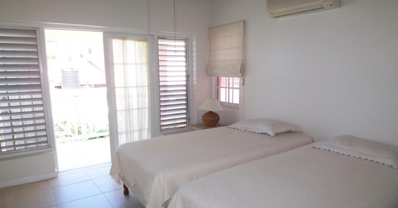 kasaka2 twin beds 