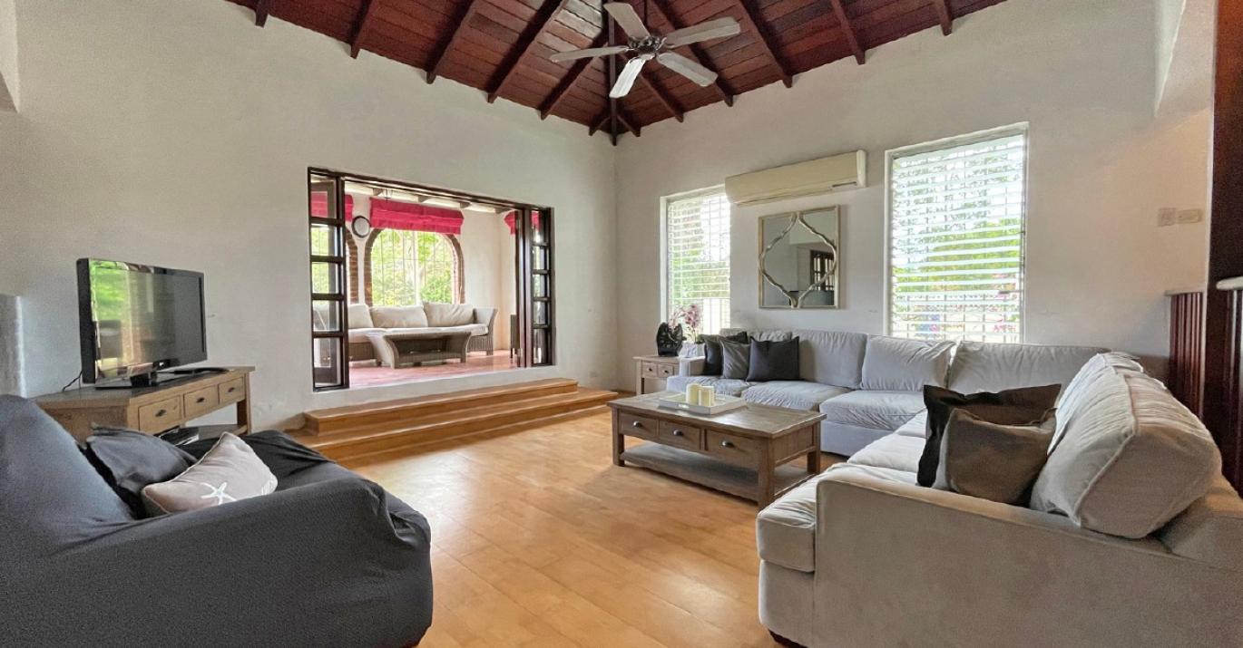 las palmas living room