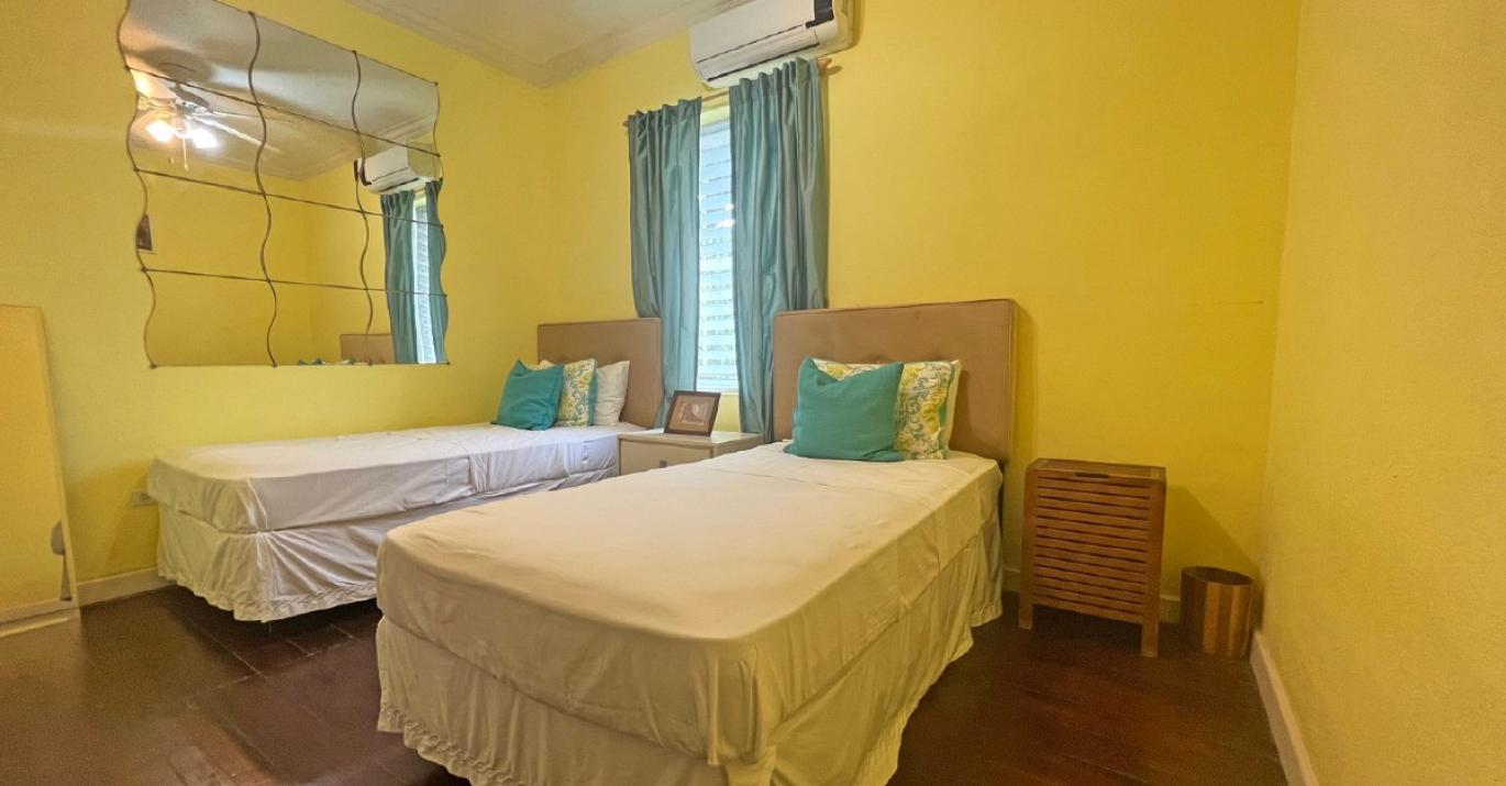 las palmas twin bedroom