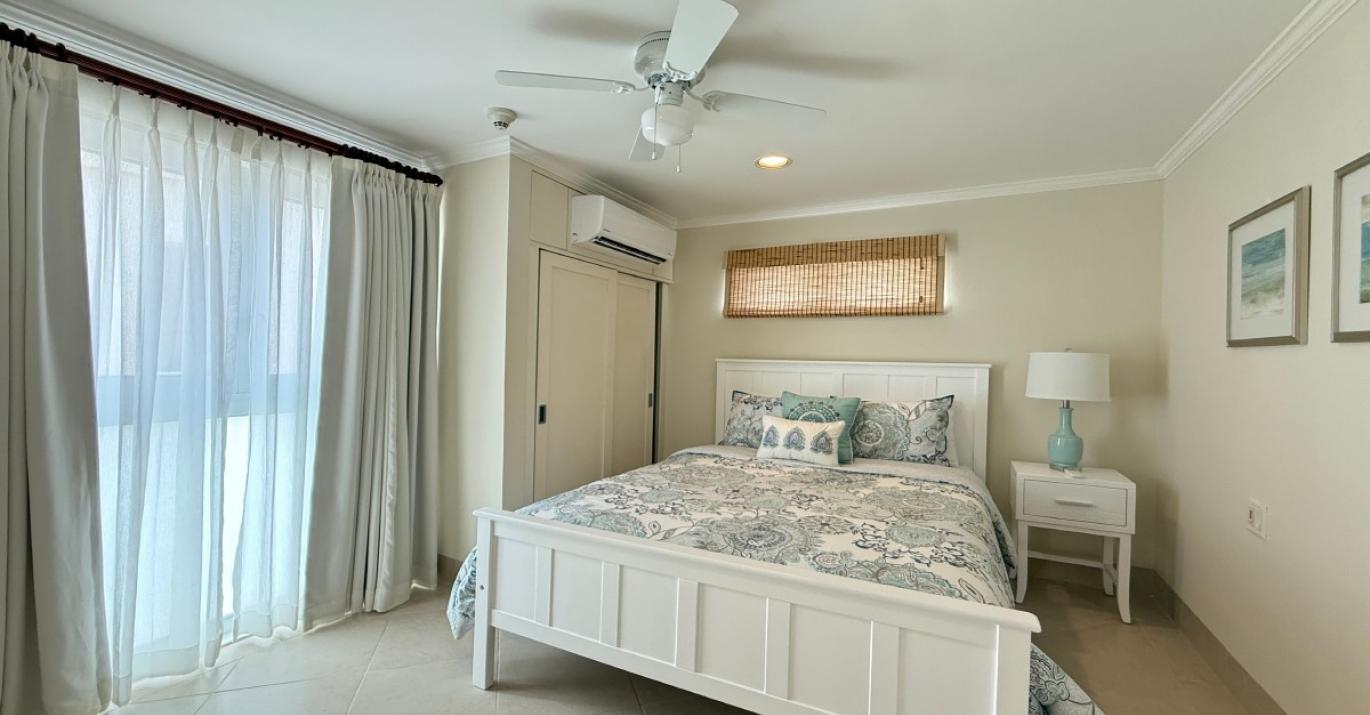 palm beach 603 ensuite bedroom