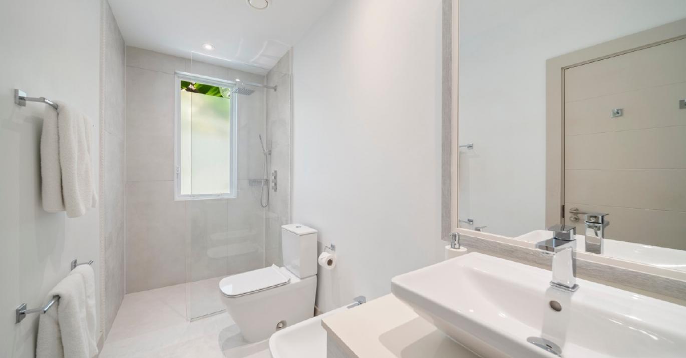 porters place 18 shower