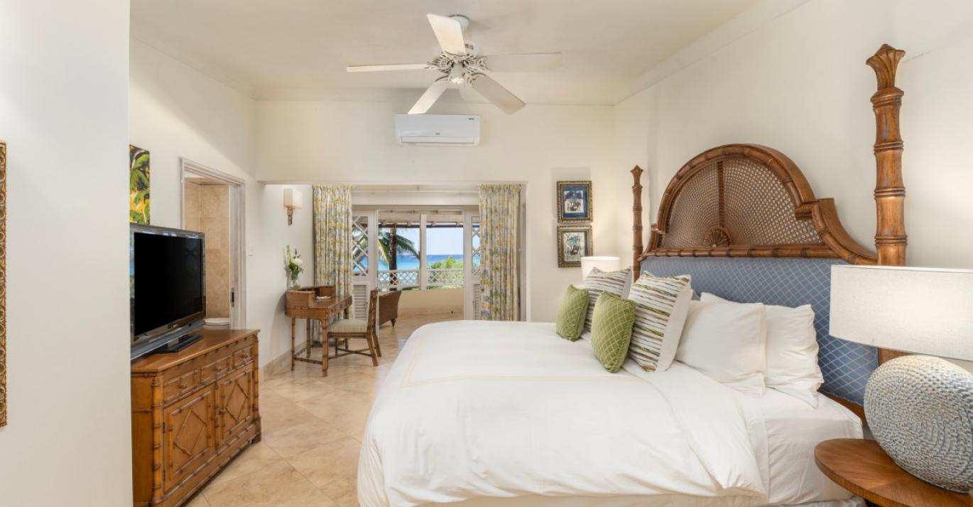 sandalo bedroom