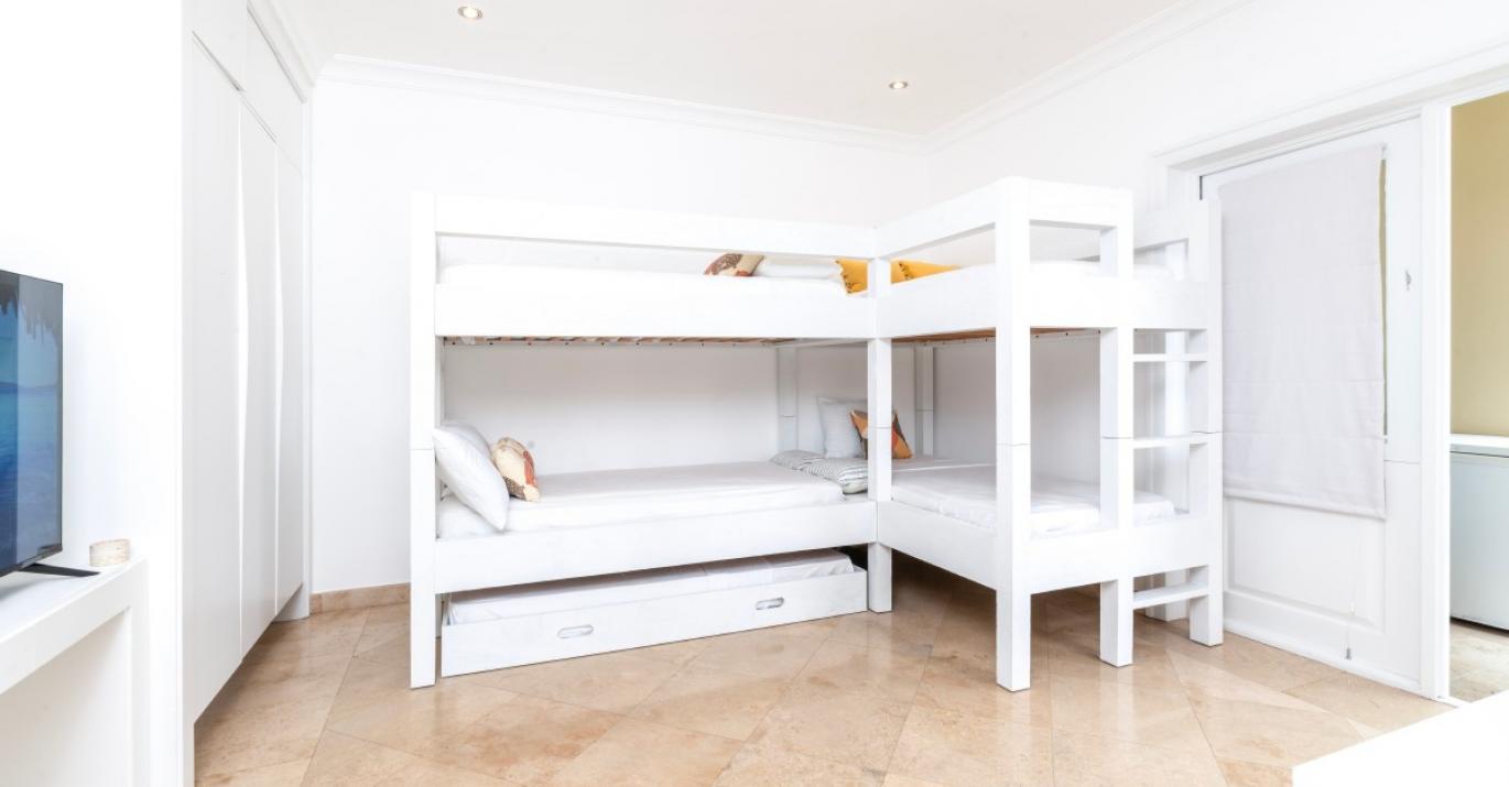 sandy cove 201 ensuite bunk room