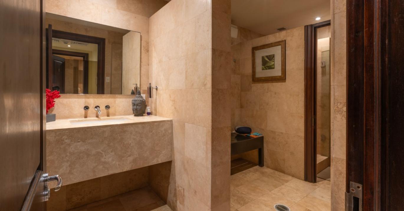 sandy cove spa bathroom