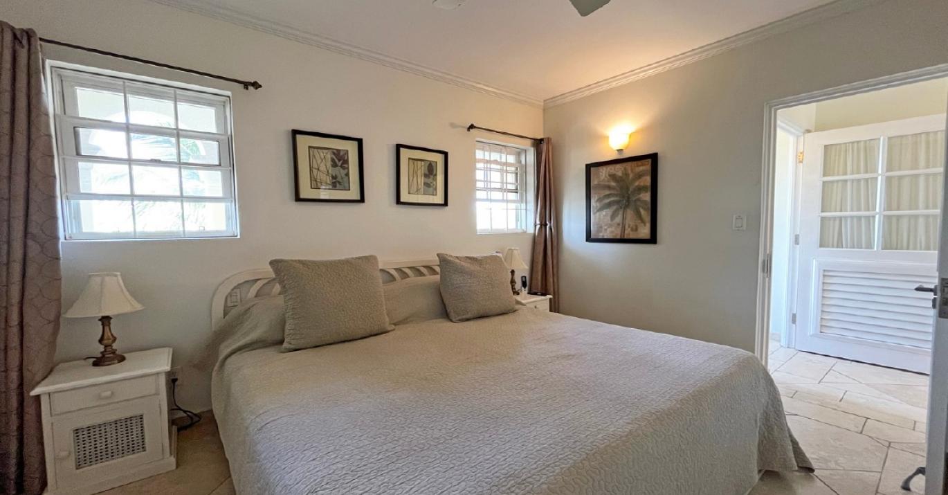 sapphire 207 guest bedroom