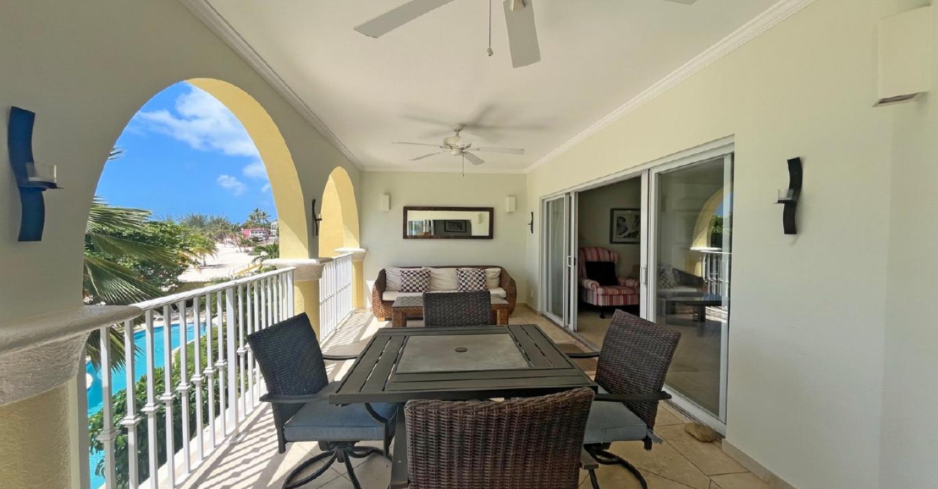 sapphire 207 outdoor dining lounge