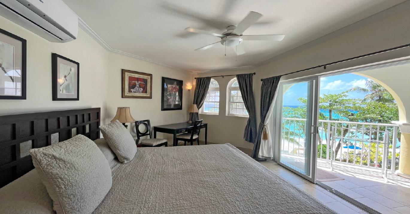 sapphire 207 primary bedroom