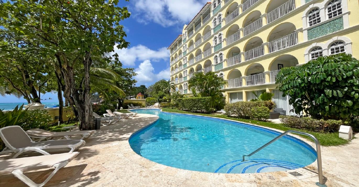 sapphire community pool