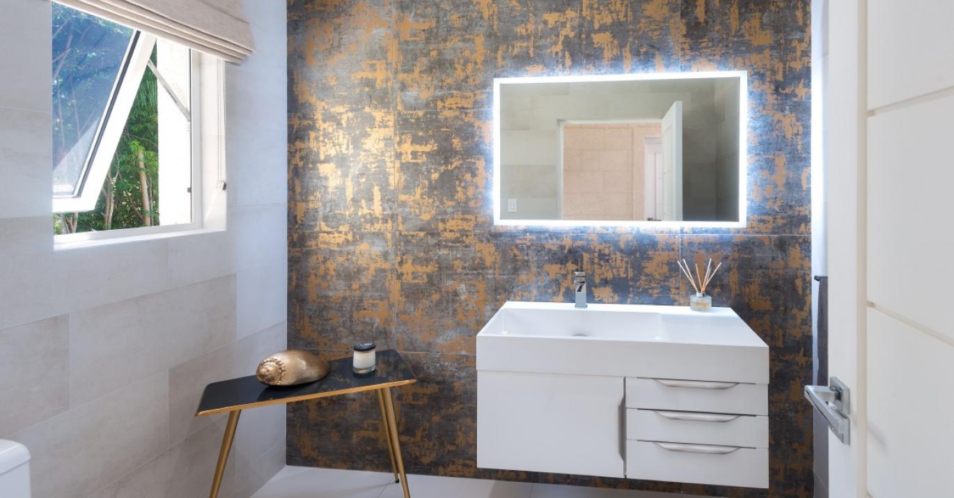 seaduced powder room