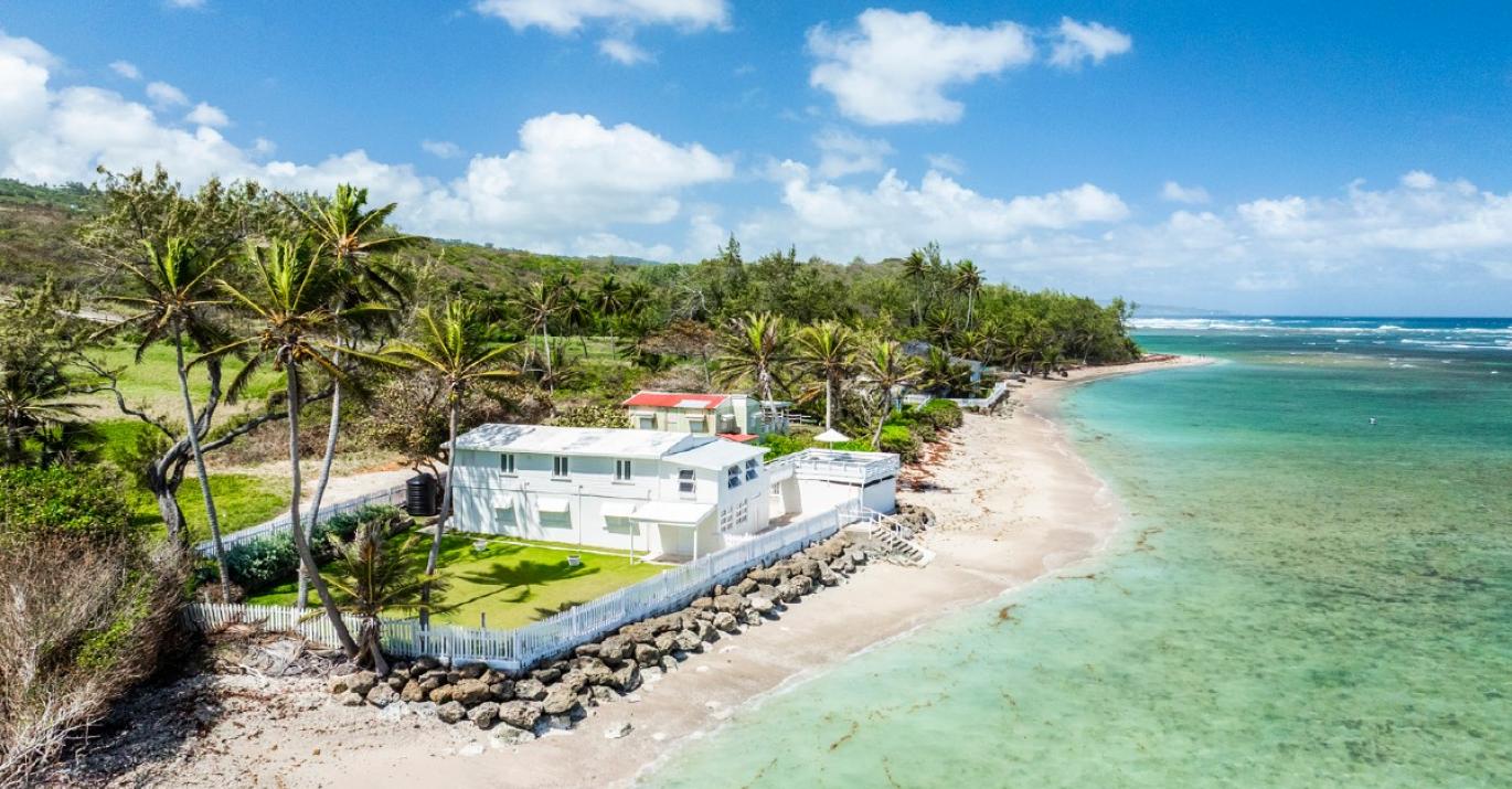 seascape picturesque beachfront