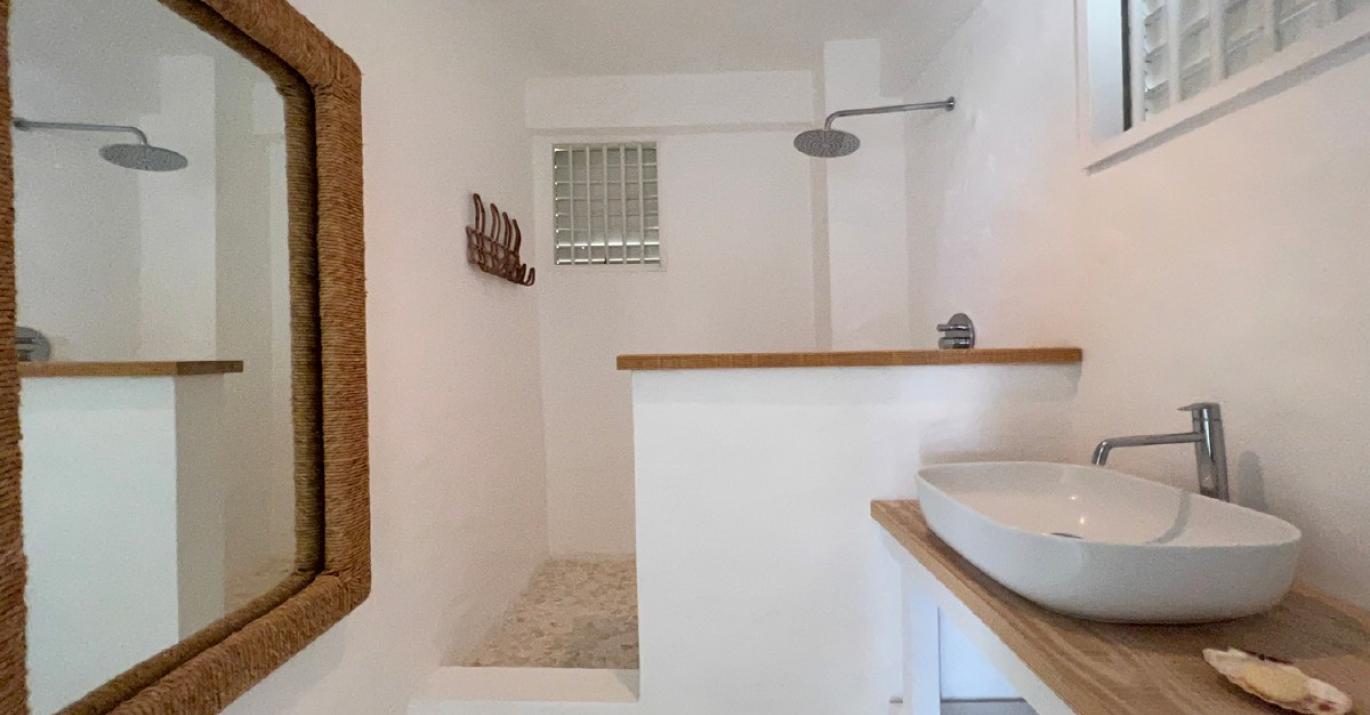 seascape shower