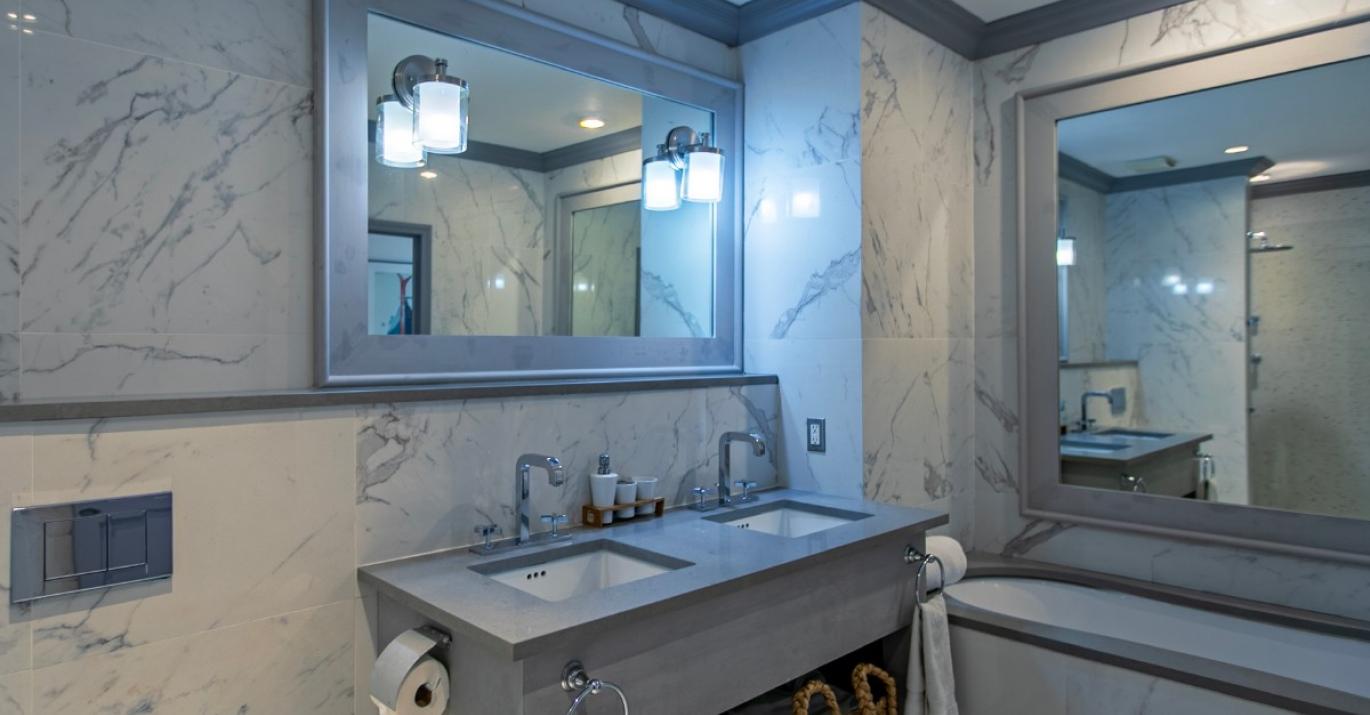waterside 304 bathroom