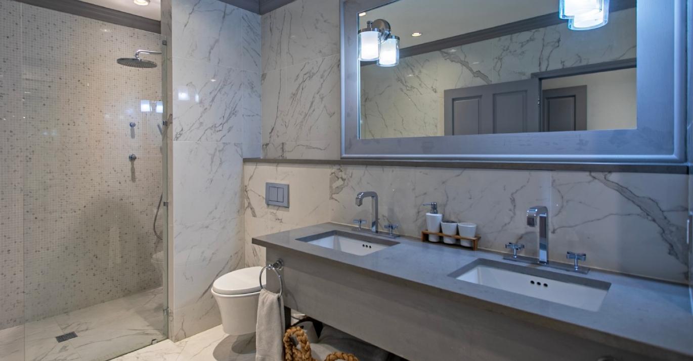 waterside 304 ensuite bathroom