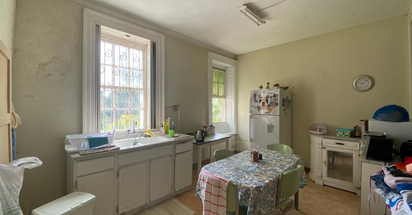woodside house kitchenette