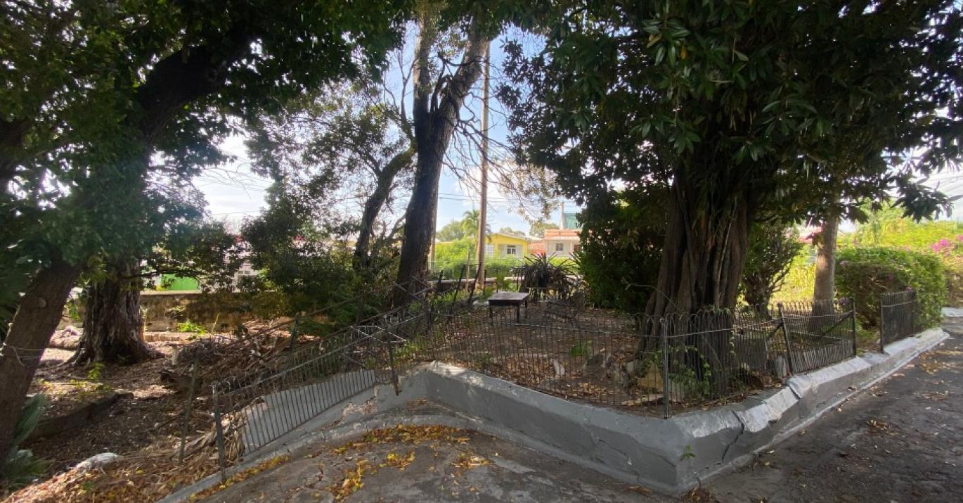 woodside land off driveway