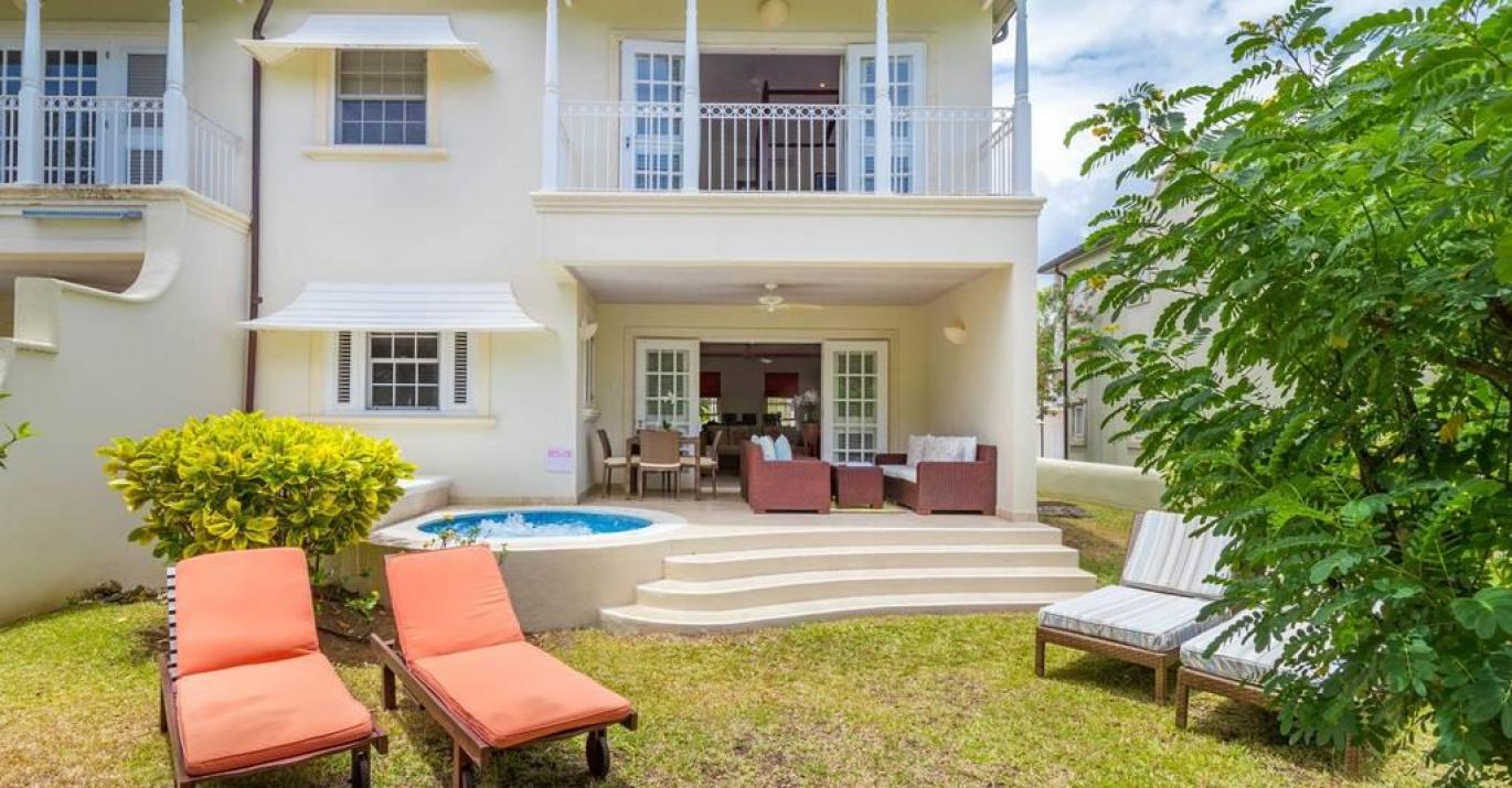 Battaleys Mews 7 Townhouse for holiday Short Term Rental Near Mullins Beach