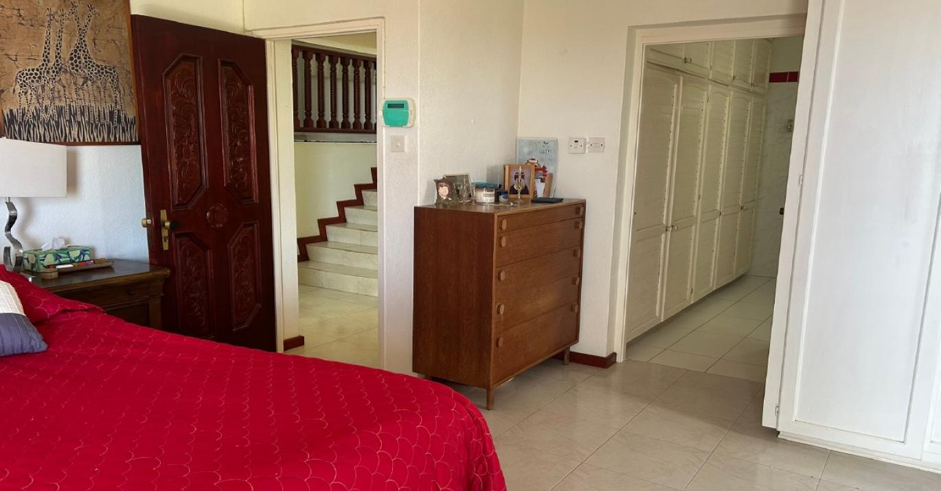 The Mount 5A ensuite bedroom