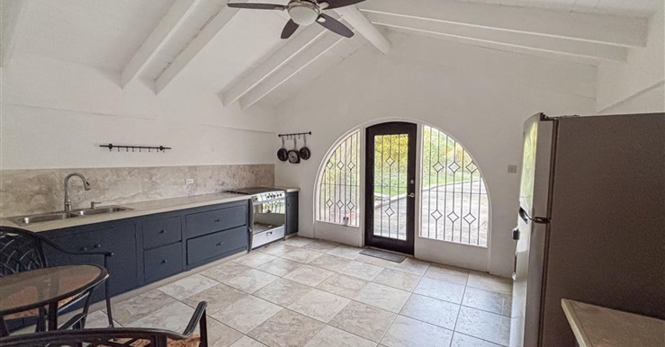 16b cascade kitchen 2