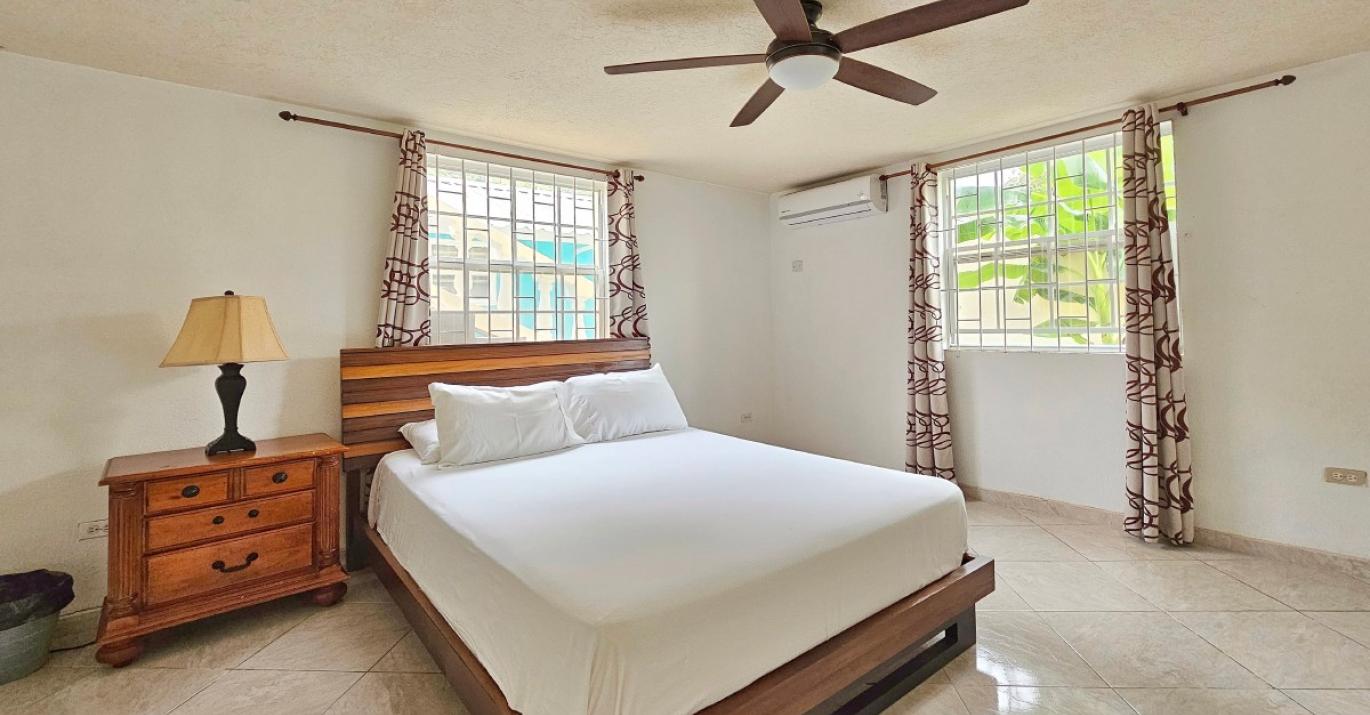 36 Fairholme Gardens