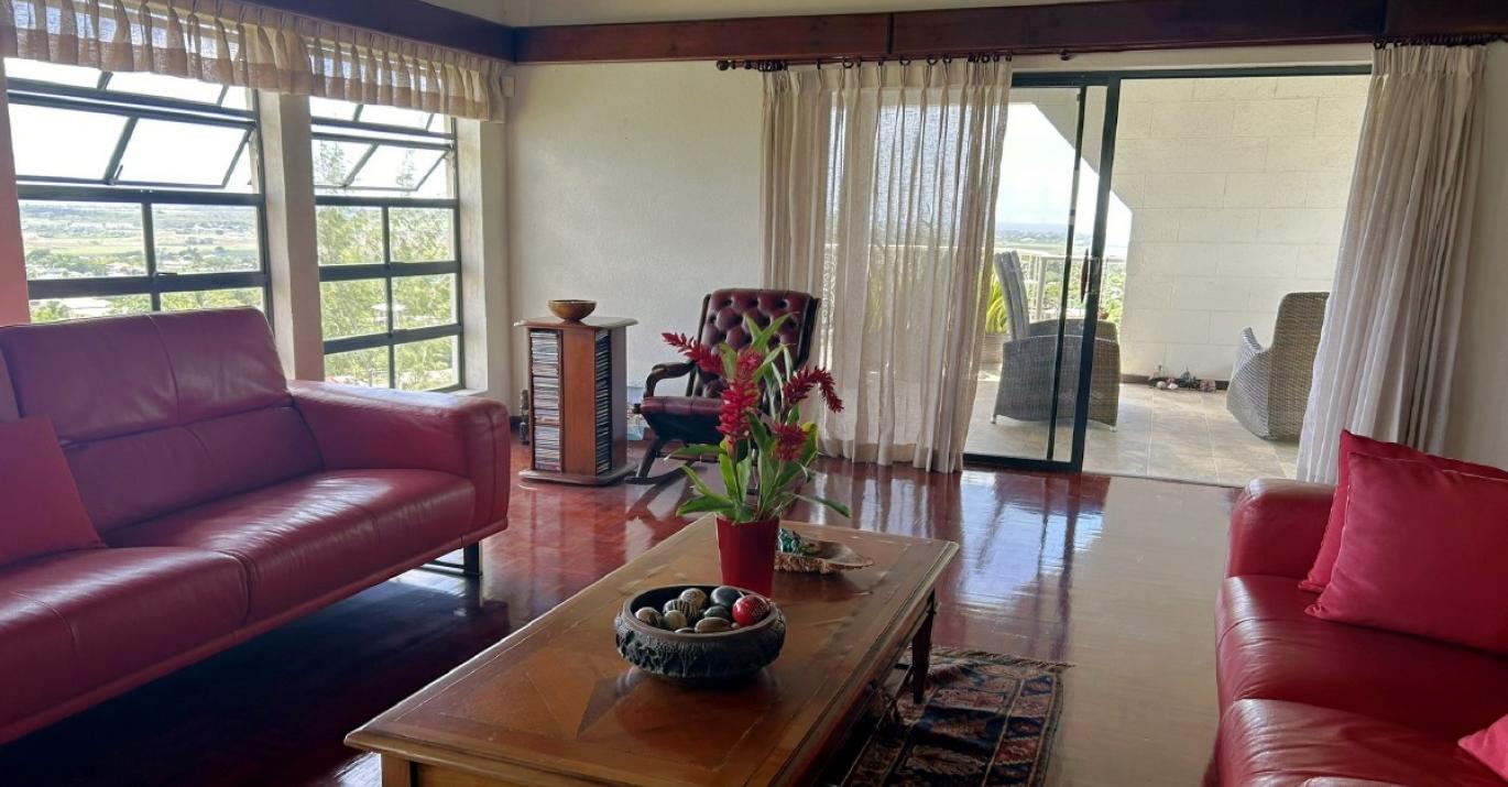 The Mount 5A living to patio