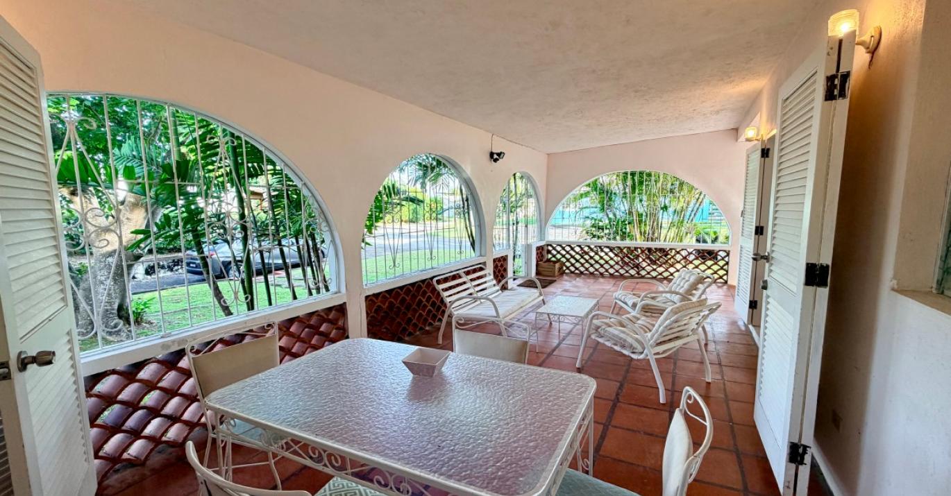 palm Avenue 280 outdoor living