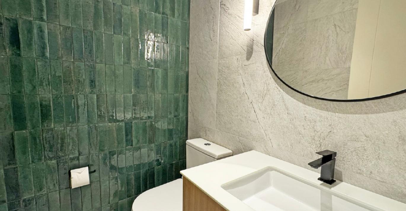 Allure 104 guest bathroom