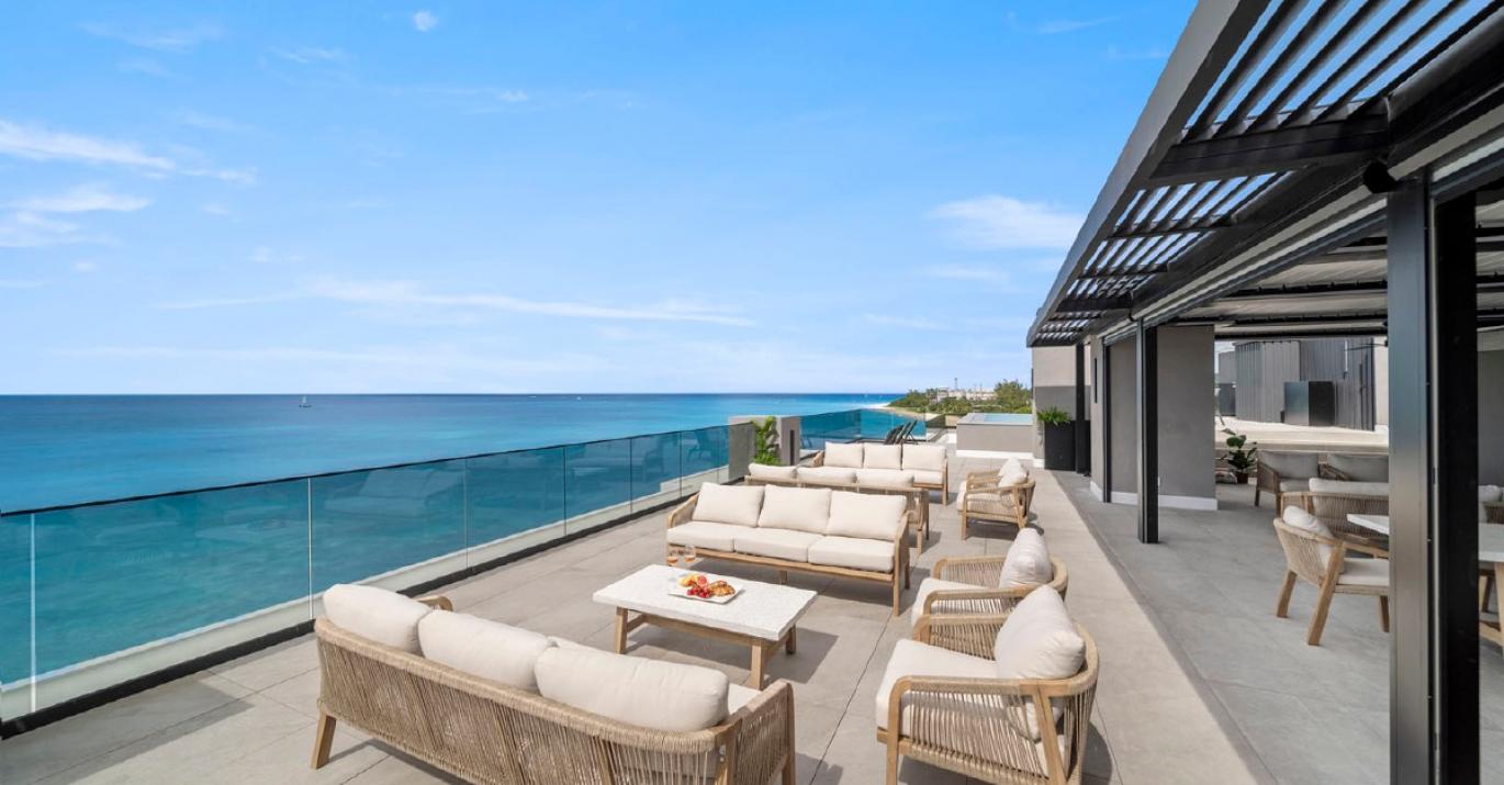 Allure 104 rooftop lounge