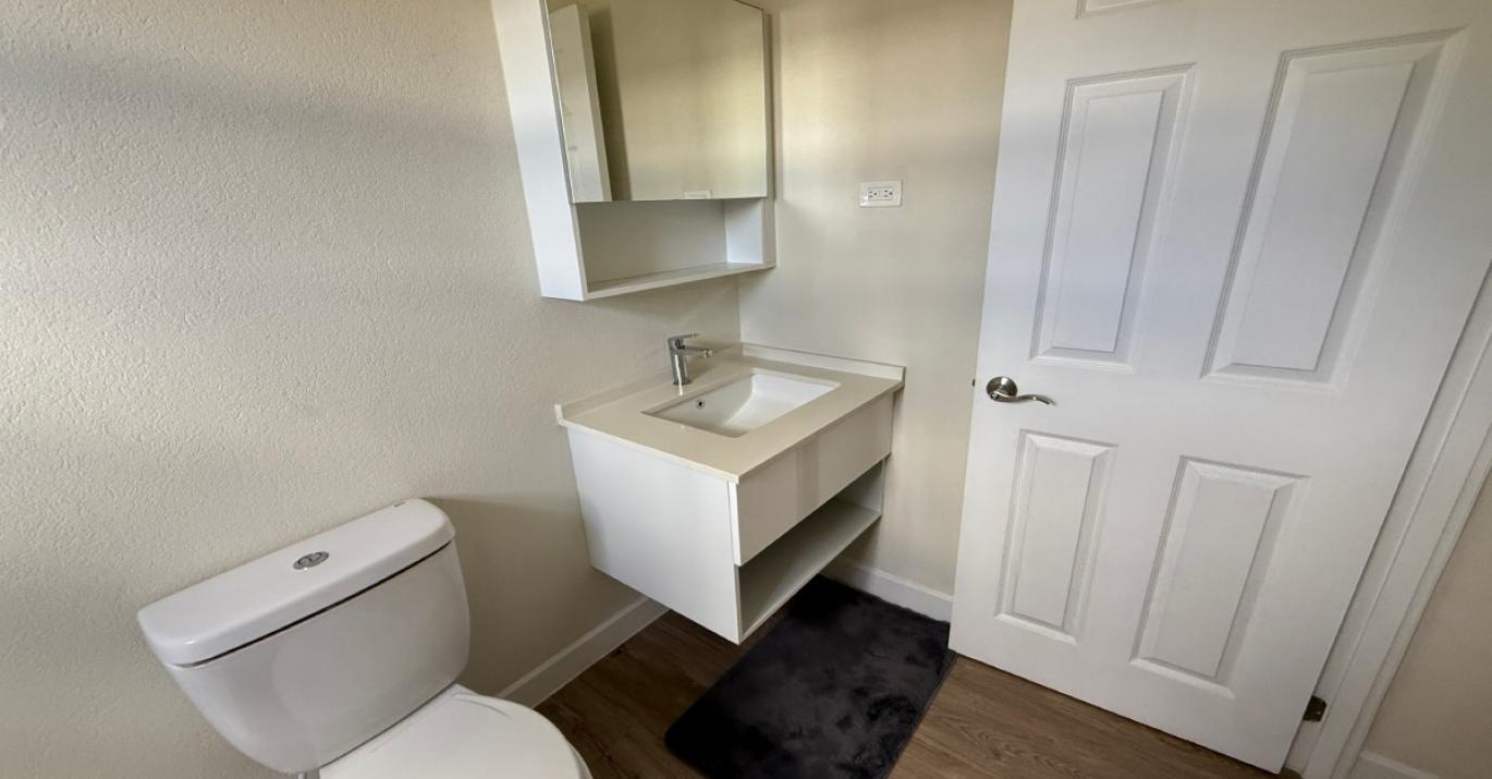 Atlantic Breeze 31 bath