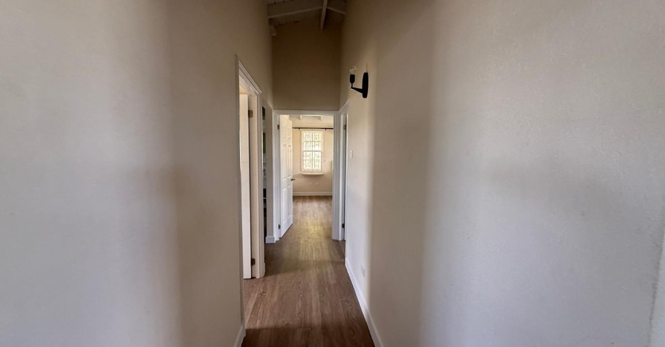 Atlantic Breeze 31 hallway