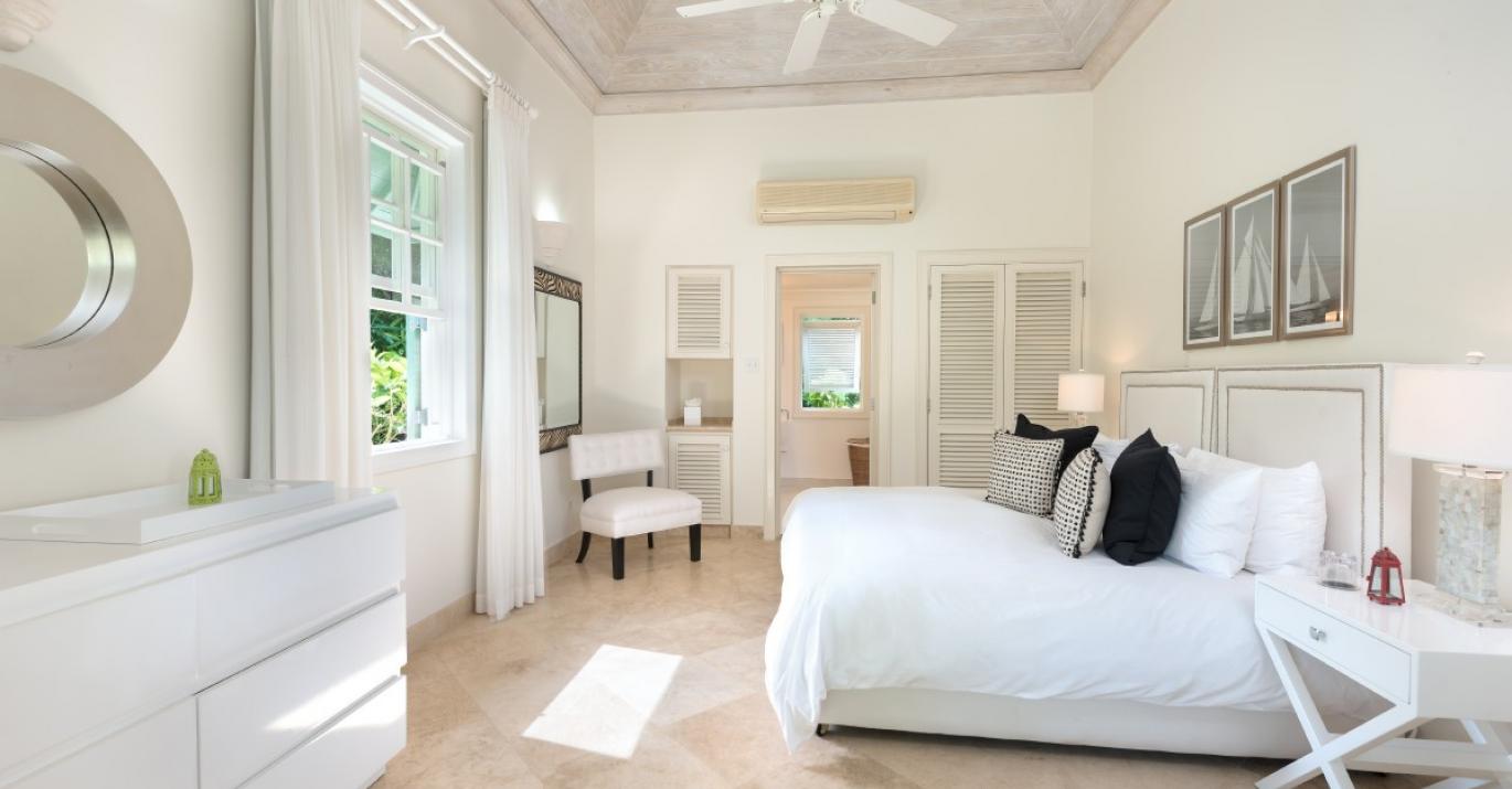 Bananaquit cottage bed 2